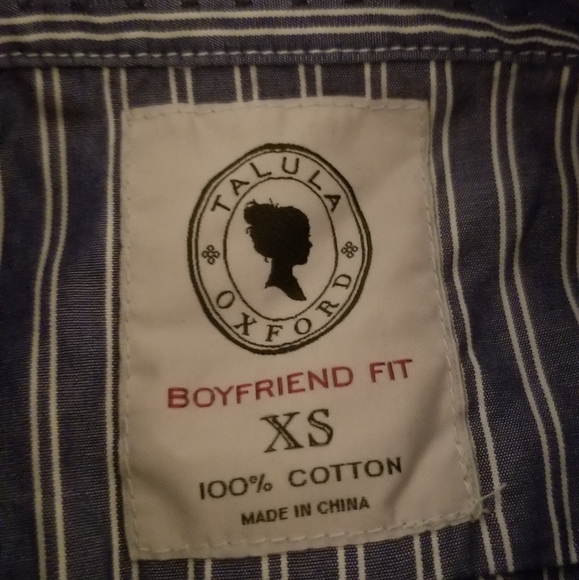 Aritzia boyfriend fit long sleeve button down - Picture 3 of 4